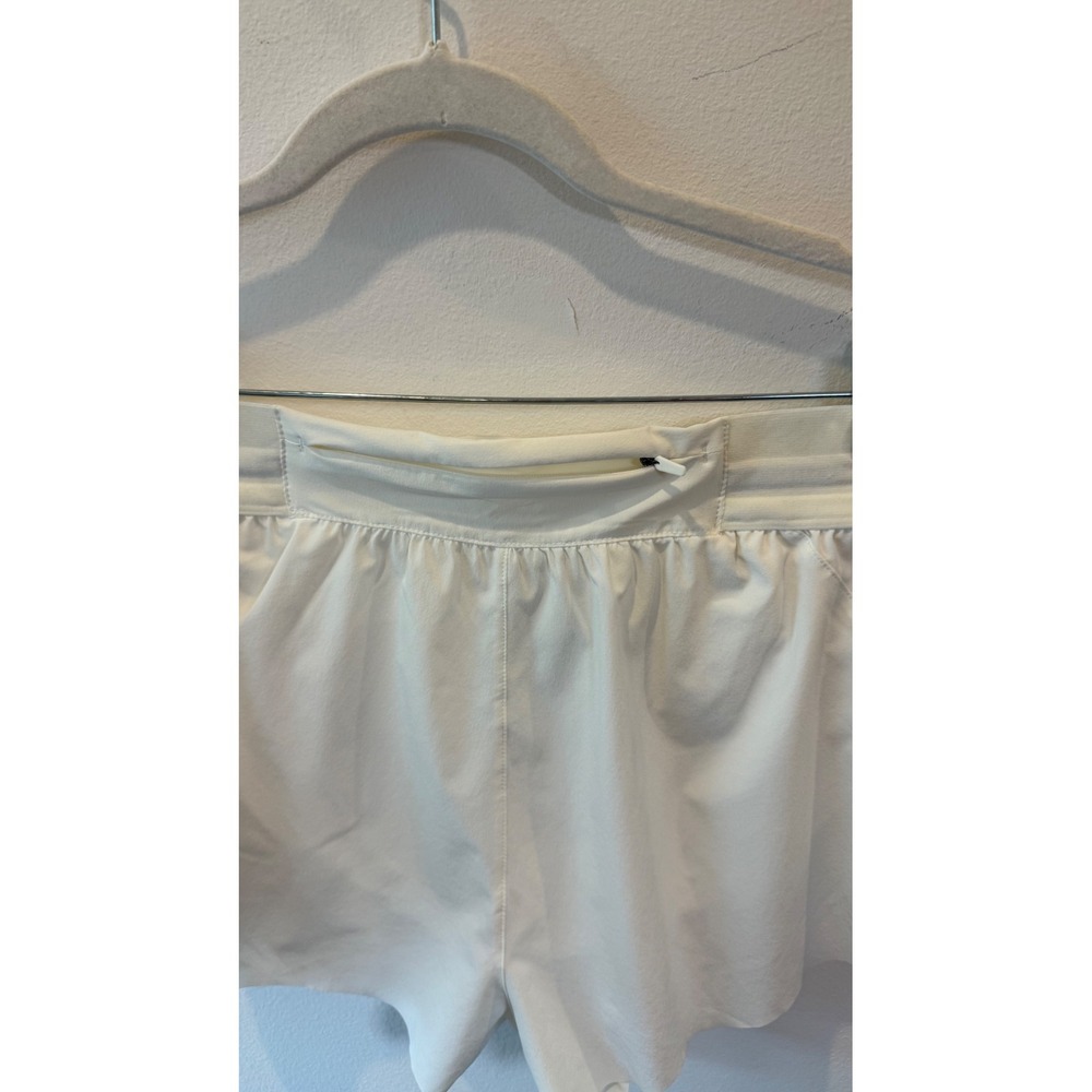 Nike AeroSwift Womens Running Shorts White HQ0638-133 Size Small NWT - Picture 8 of 9